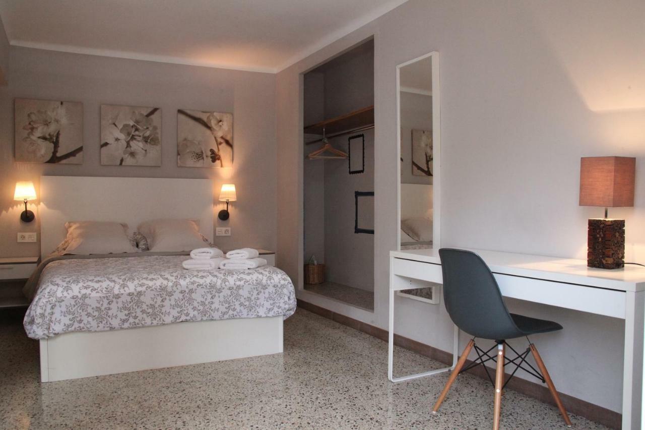 Apartaments Ixa Manresa Buitenkant foto