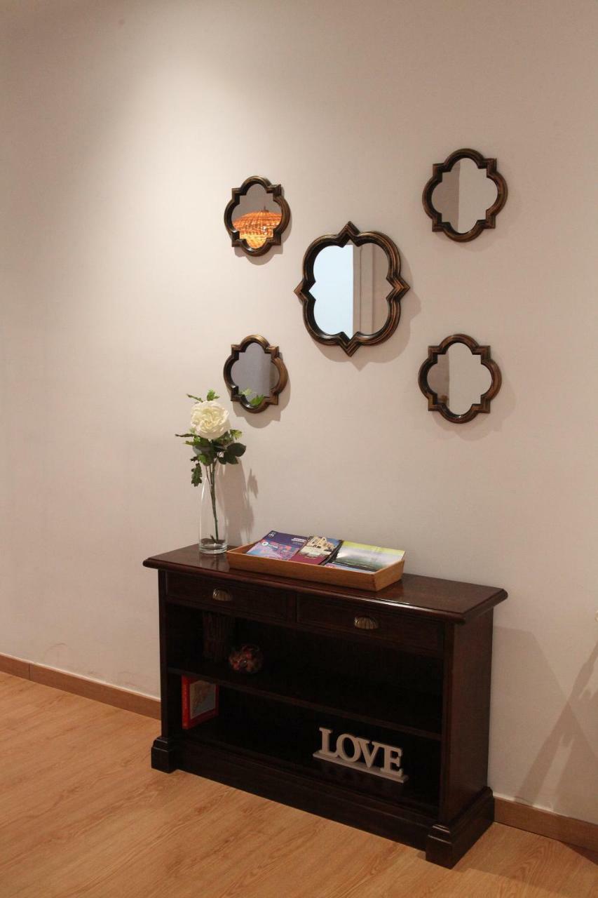 Apartaments Ixa Manresa Buitenkant foto